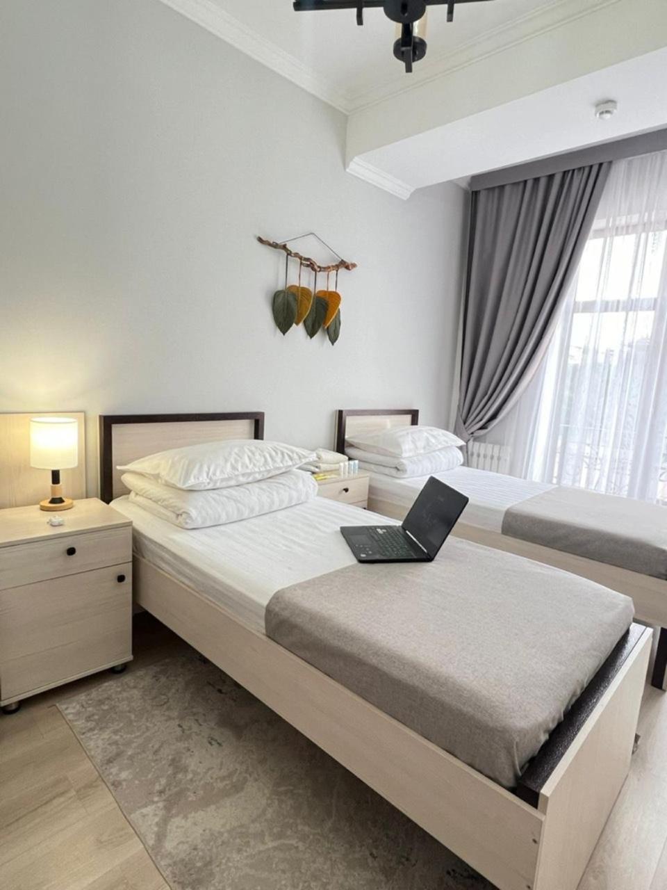 Compass Hostel Bişkek Dış mekan fotoğraf