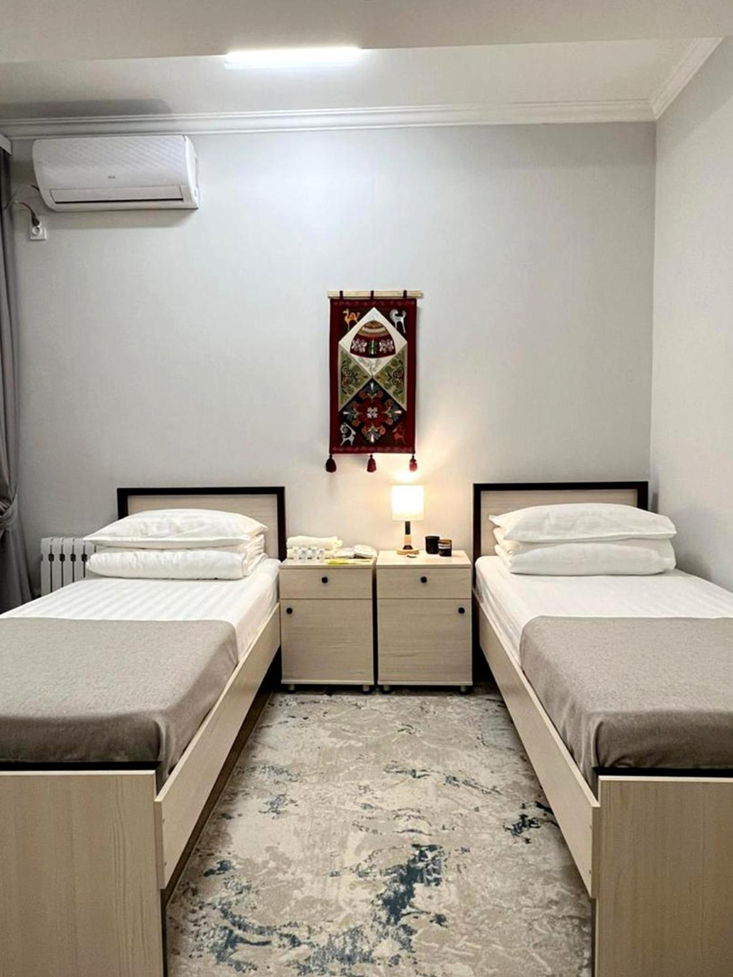 Compass Hostel Bişkek Dış mekan fotoğraf